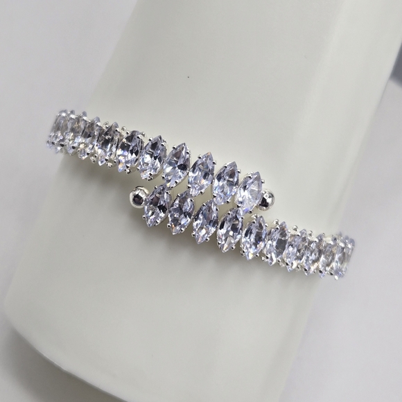 Swarovski Crystal Elements Silver Bracelet 6 1/4 - 7 inch Prom Bridal Formal - Picture 9 of 9
